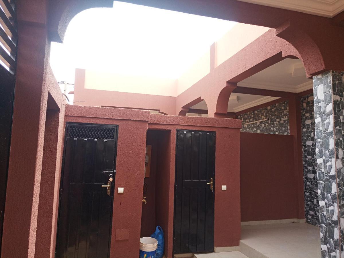 Residence Lynda Prestige Ouagadougou Exteriör bild